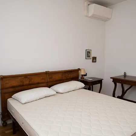 شقة Casa Della Rocca *