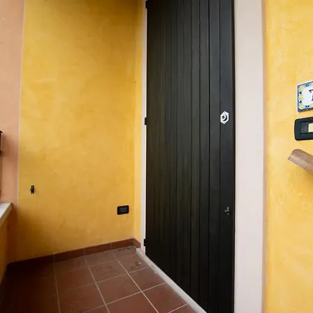 Casa Della Rocca شقة